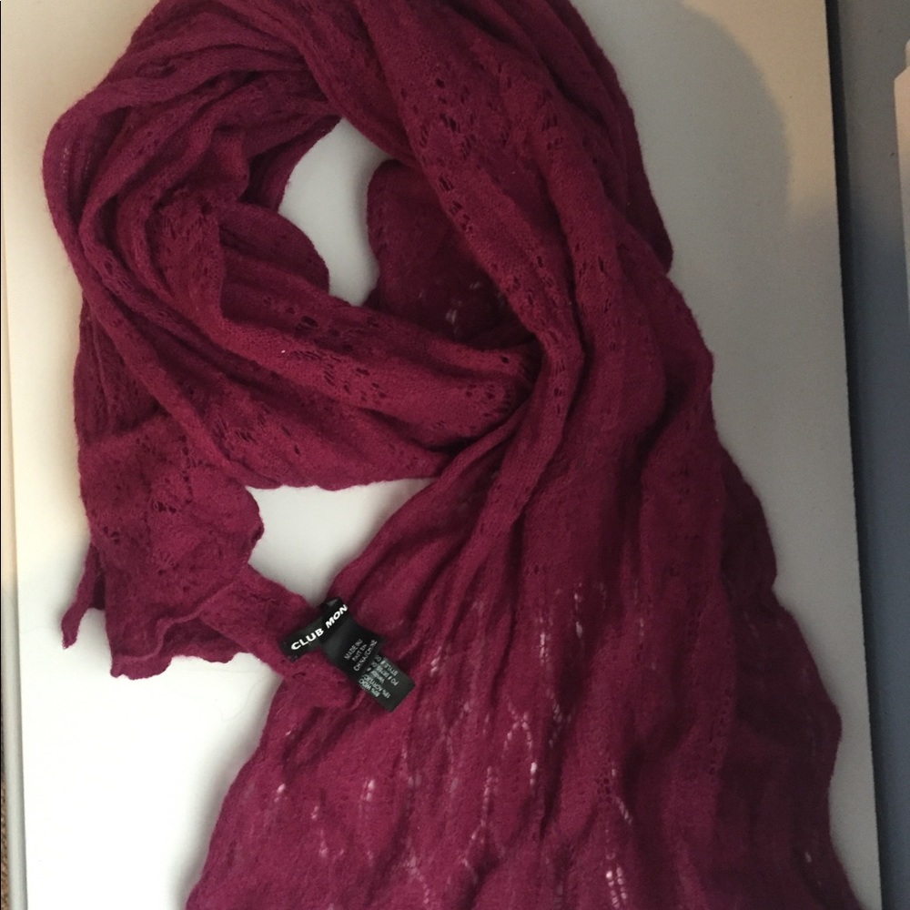 Club Monaco maroon wool scarf